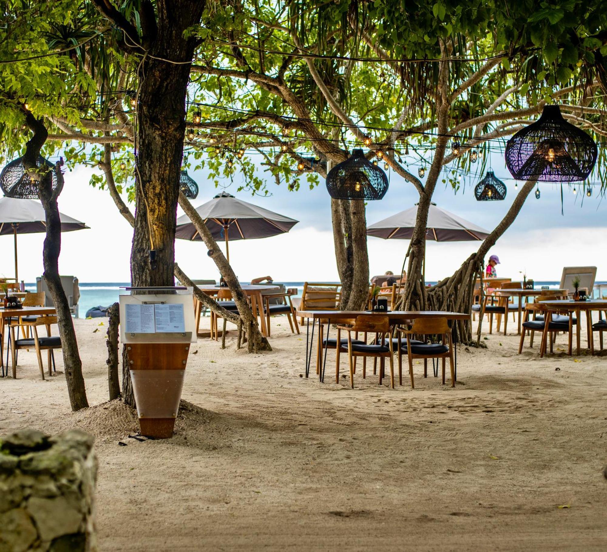 Mowies On The Beach Гілі-Аїр Екстер'єр фото